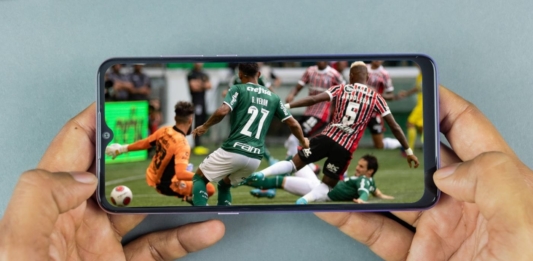 Como assistir futebol no celular com FuboTV